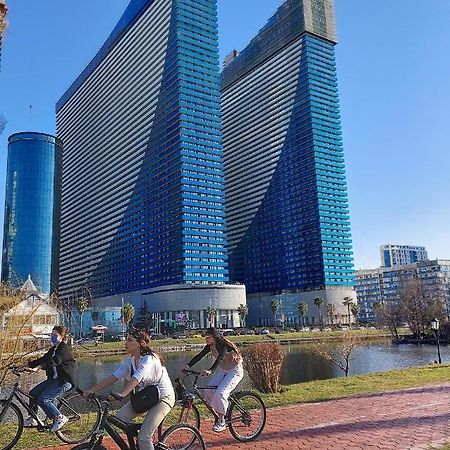Twins Tower Orbi City Батуми Экстерьер фото