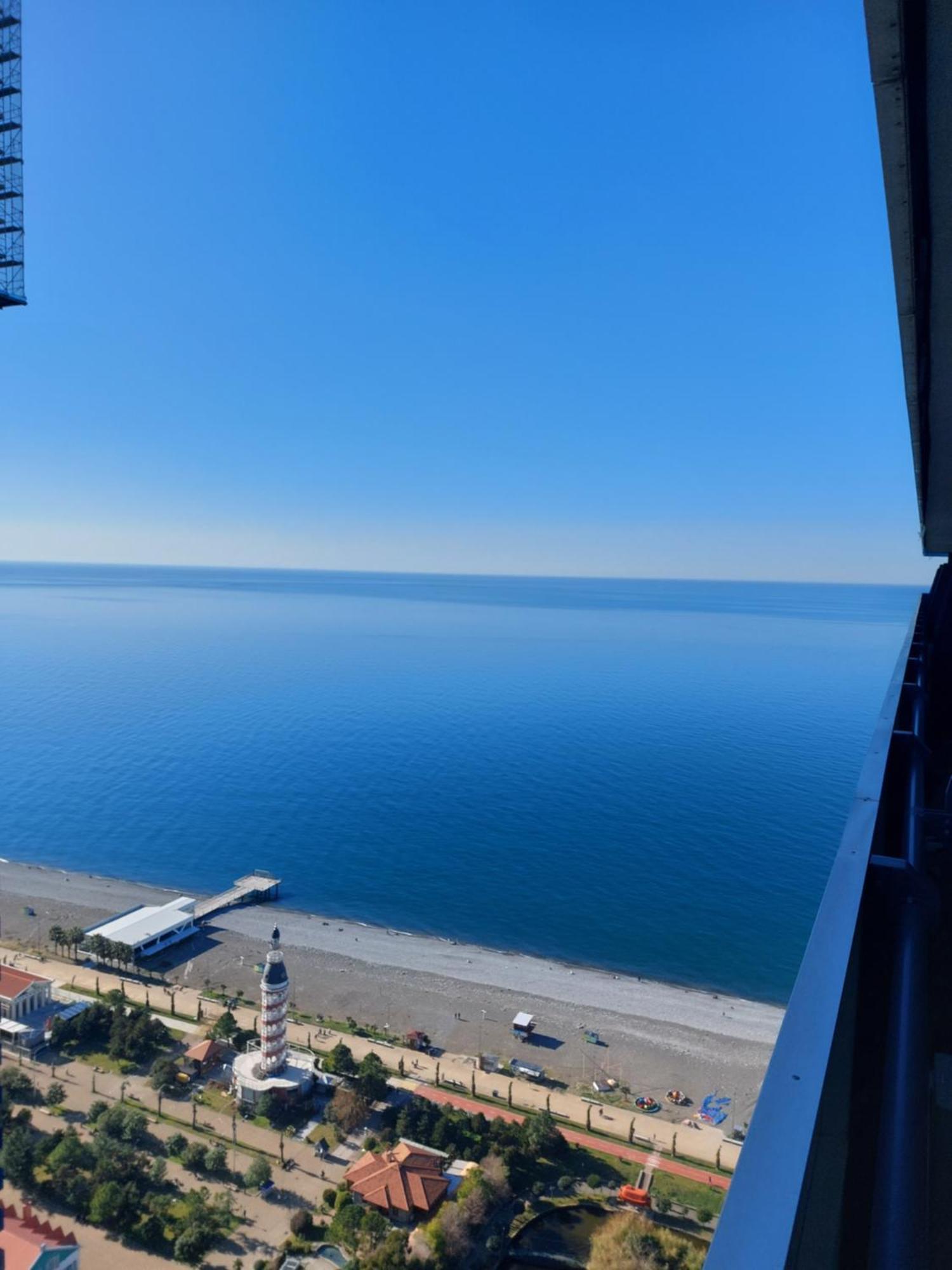 Twins Tower Orbi City Батуми Номер фото
